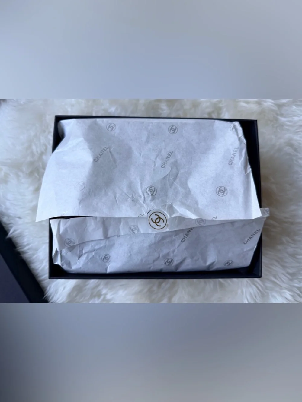 Chanel Makeup Black Mini Hearts on Chain NEW in Box w Dustbag
***PRICE FIRM*** - Picture 15 of 16